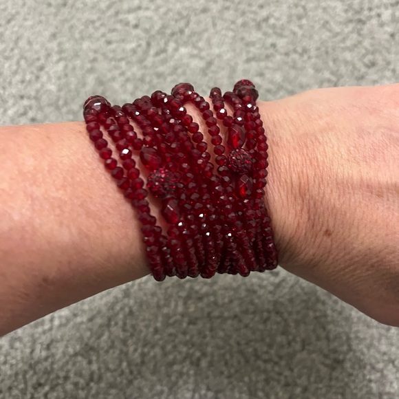 Red beaded multi strand stretch bracelet - Picture 4 of 5